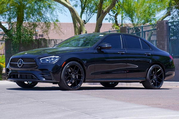 Фото дисков Giovanna Haleb Черный глянец на Mercedes-Benz E-Class (W213, S213, C238)