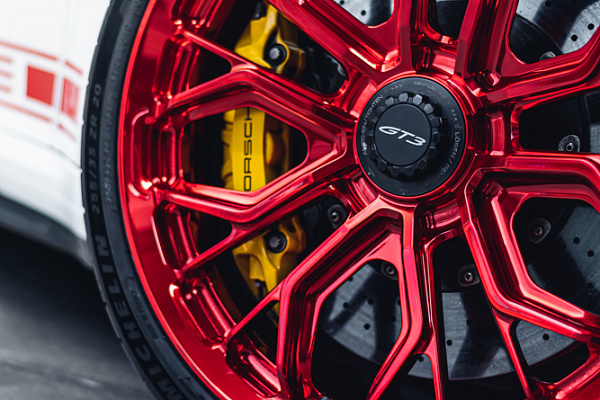 Фото дисков Brixton Forged PF10-RS Красный глянец на Porsche 911 VIII