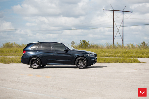 Фото дисков Vossen HF-1 Сатиновый графит на BMW X5/X5 M (F15/F85)