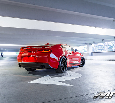 Фото дисков MRR M228 на Chevrolet Camaro VI
