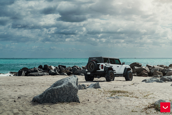 Фото дисков Vossen HFX-1 (6-Lug) Сатиновая бронза на Ford Bronco