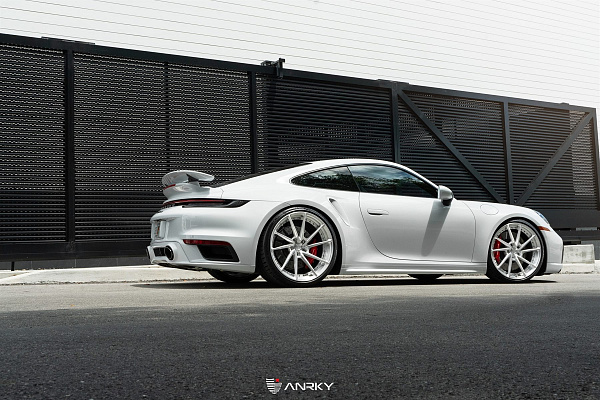 Фото дисков Anrky AN23 Глянцевый лак на Porsche 911 VIII