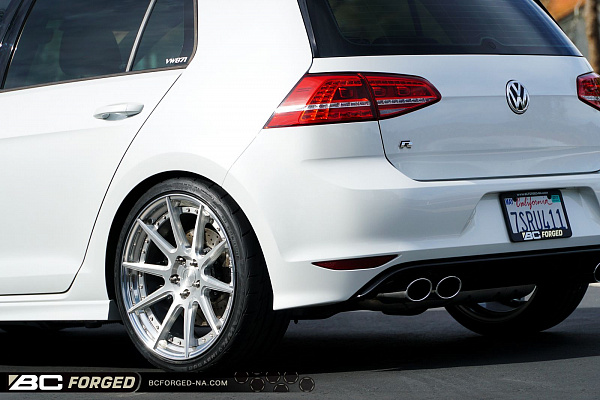Volkswagen MK7 Golf R