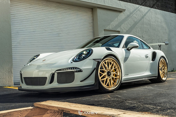 Фото дисков Anrky RS1 Сатиновое золото на Porsche 911 VII