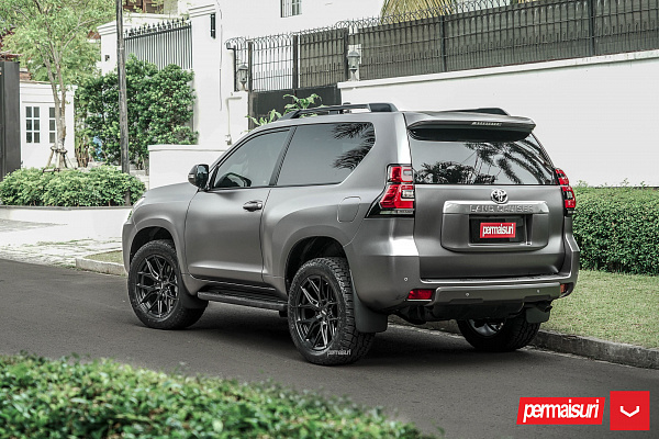 Фото дисков Vossen HF6-4 Черный сатин на Toyota Land Cruiser Prado 150