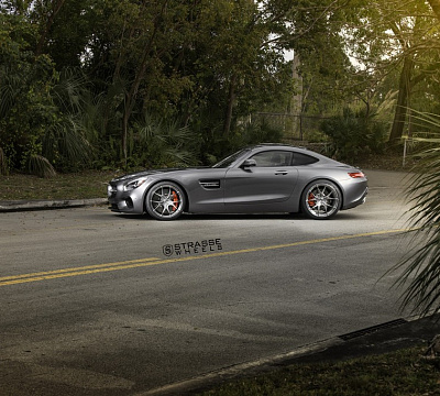 Фото дисков Strasse Wheels SM5R Deep Concave Monoblock на Mercedes-Benz AMG GT I