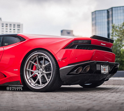 Фото дисков Strasse Wheels SM5R Deep Concave FS на Lamborghini Huracan