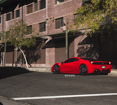 Фото дисков Strasse Wheels SM5R Deep Concave Monoblock на Ferrari 458