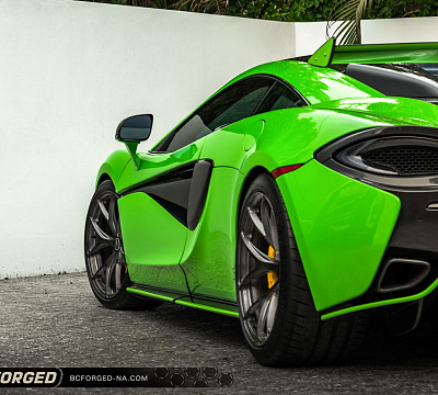 Фото дисков BC Forged RZ21 на McLaren 570S