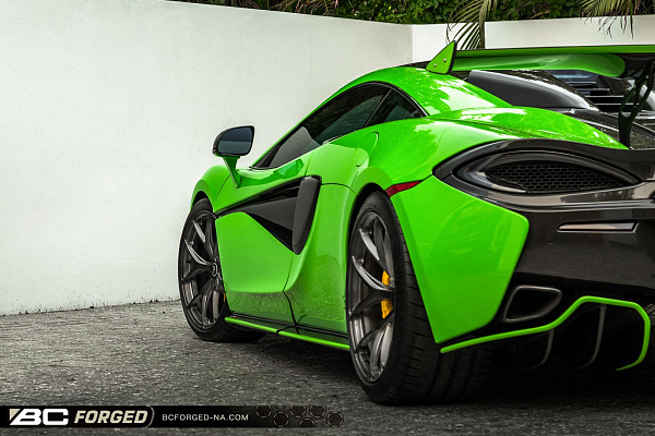 McLaren 570S
