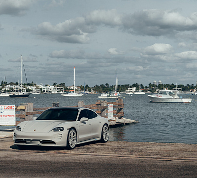 Фото дисков Vossen LC3-03T на Porsche Taycan I