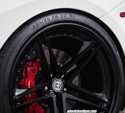 Фото дисков HRE S207 на Ferrari 488