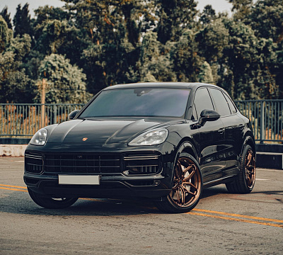 Фото дисков Brixton Forged PF12 R / RS на Porsche Cayenne III