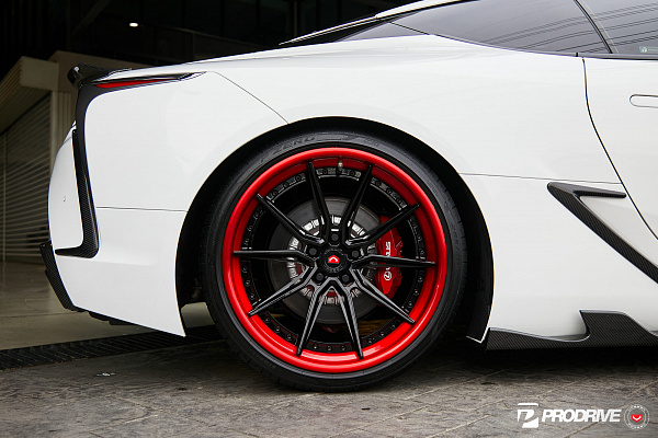 Фото дисков Vossen EVO-2R (3-Piece) Черный глянец на Lexus LC 500