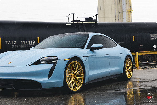 Фото дисков Vossen EVO-5 Глянцевое золото на Porsche Taycan I