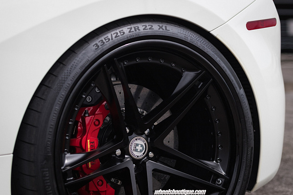 Фото дисков HRE S207 Черный сатин на Ferrari 488