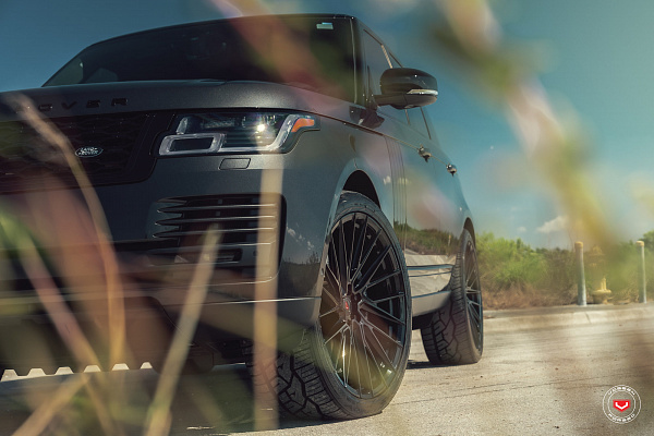 Фото дисков Vossen EVO-6T Черный глянец на Land Rover Range Rover IV