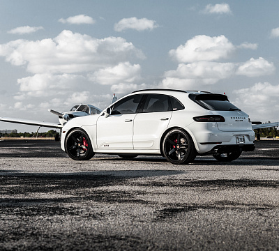 Фото дисков Vossen CV3 на Porsche Macan I