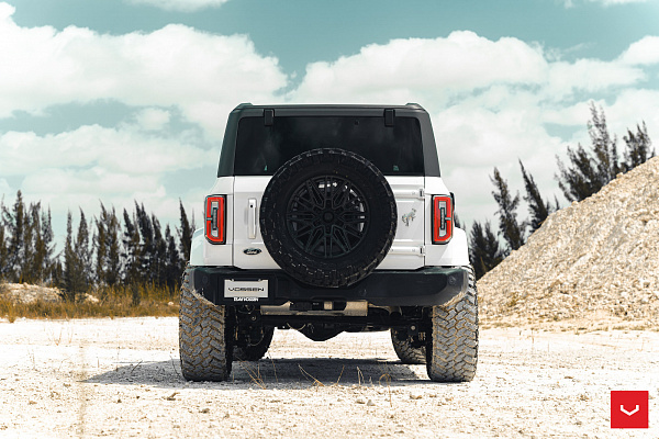 Фото дисков Vossen HF6-5 Черный сатин на Ford Bronco