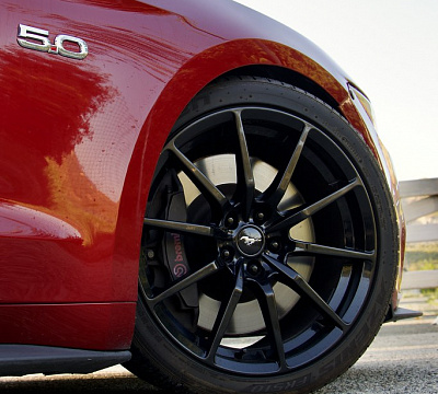 Фото дисков MRR M350 на Ford Mustang VI