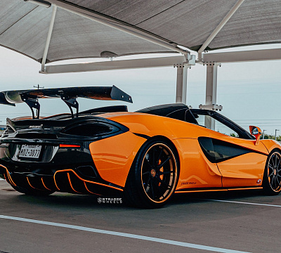 Фото дисков Strasse Wheels SV10T Deep Concave FS на McLaren 570S