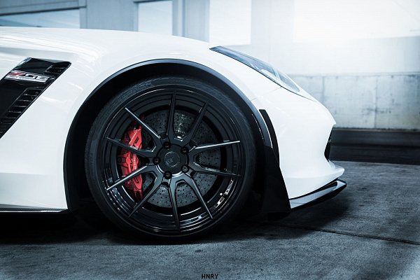 Фото дисков BC Forged HCA162 Черный матовый на Chevrolet Corvette C7