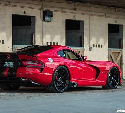 Фото дисков HRE R161 Lightweight на Dodge Viper