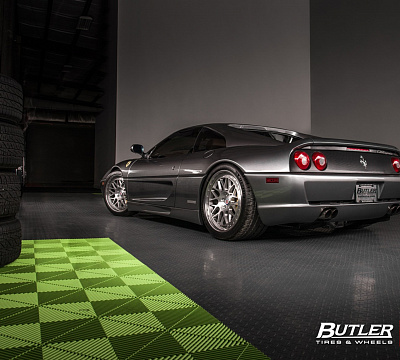 Фото дисков HRE 300 на Ferrari F355