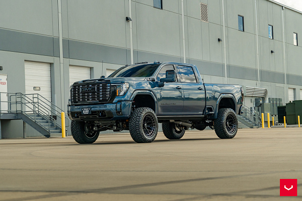 Фото дисков Vossen HFX-1 (8-Lug) Черный глянец на GMC Sierra IV