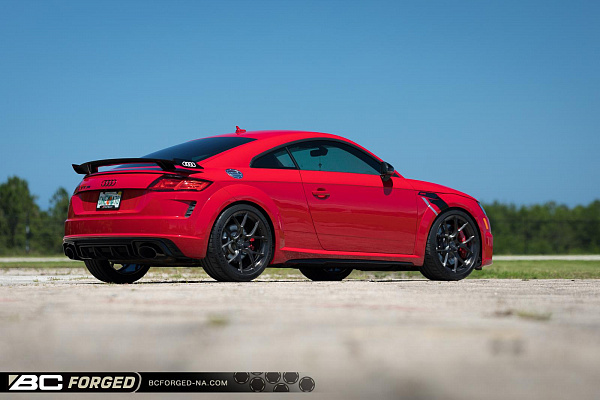 Фото дисков BC Forged KL11 Глянцевый темный лак на Audi TT (8S)