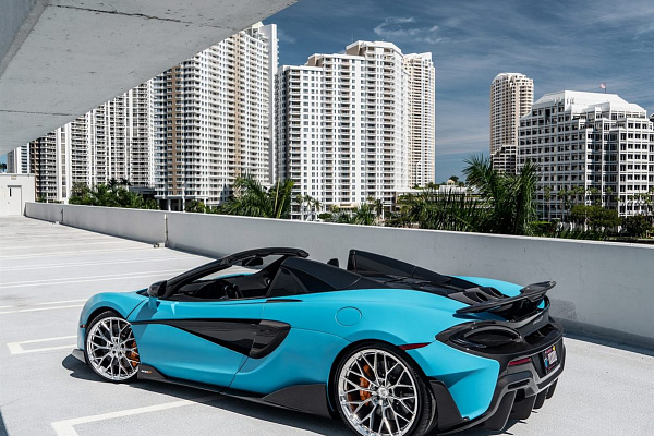 Фото дисков Anrky AN10 Полированный лак на McLaren 600