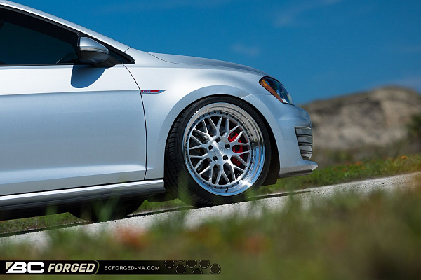 Фото дисков BC Forged LE81 // MLE81 Глянцевый лак на Volkswagen Golf VII