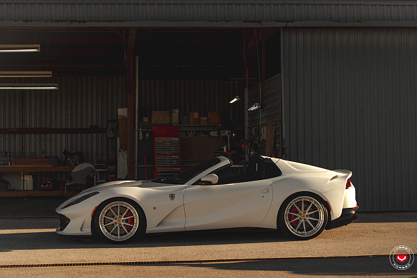 Фото дисков Vossen VPS-1 (3-Piece) Глянцевый лак на Ferrari 812