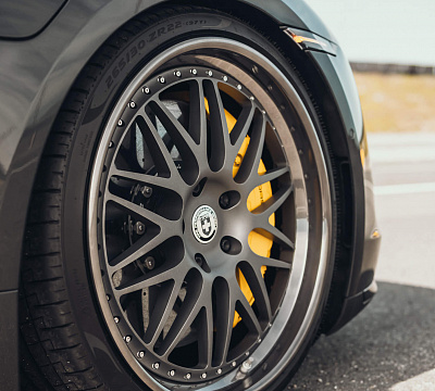 Фото дисков HRE 540C на Porsche Taycan I