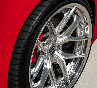 Фото дисков HRE S101SC на Chevrolet Corvette C8