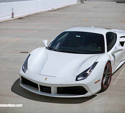 Фото дисков HRE S207 на Ferrari 488