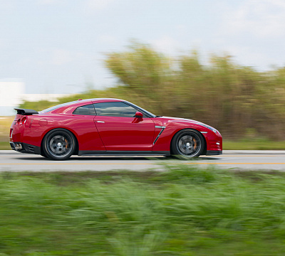 Фото дисков Vossen VFS-6 на Nissan GT-R