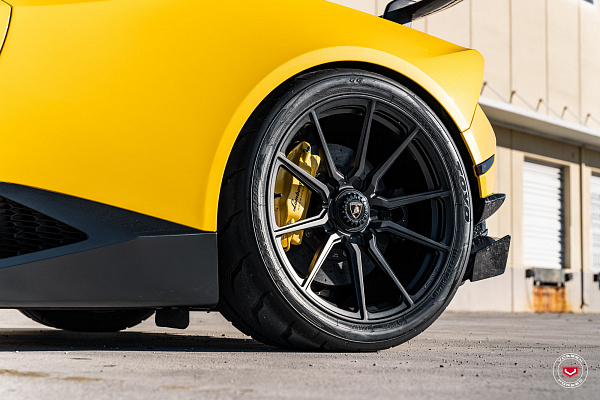 Фото дисков Vossen M-X2 Черный сатин на Lamborghini Huracan