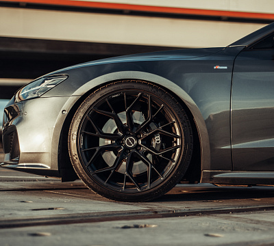 Фото дисков Brixton Forged PF10 на Audi A/RS 7 (4K)