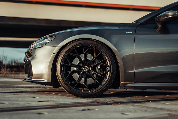 Фото дисков Brixton Forged PF10 Черный сатин на Audi A/RS 7 (4K)