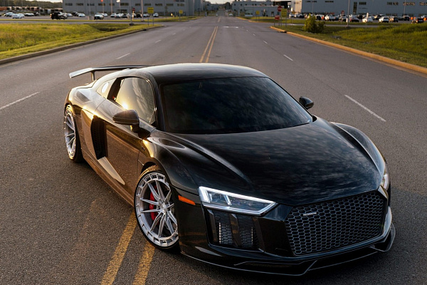 Фото дисков Bola FP3 Глянцевый лак на Audi R8 (4S)