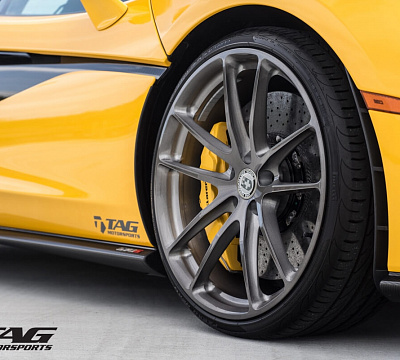 Фото дисков HRE P104 на McLaren 570S