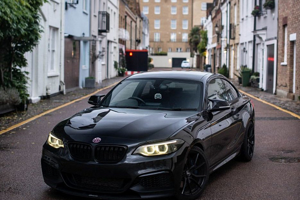 Фото дисков Bola B25 Черный глянец на BMW 2/M2 (F22/F87)