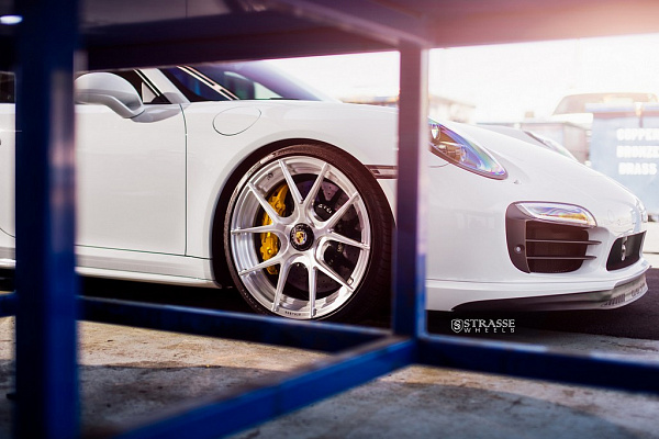 Фото дисков Strasse Wheels SM5R Deep Concave Duoblock Глянцевый лак на Porsche 911 VII