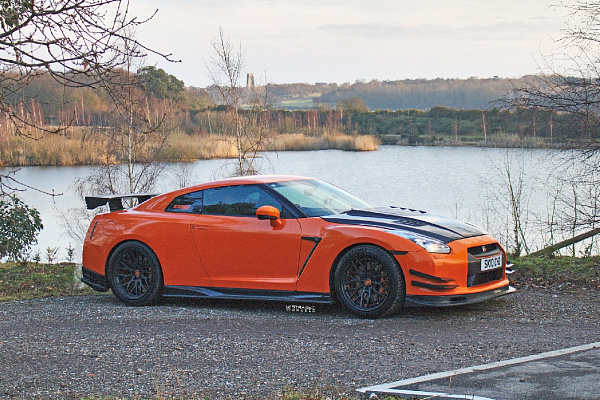 Фото дисков Strasse Wheels SV10M Deep Concave FS Другой цвет на Nissan GT-R