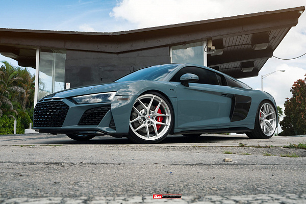Фото дисков HRE R101 Lightweight Глянцевый лак на Audi R8 (4S)