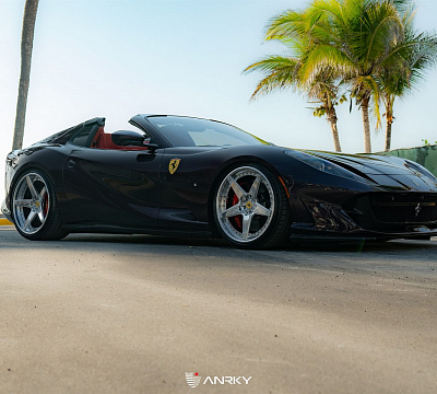 Фото дисков Anrky RS5.3 на Ferrari 812