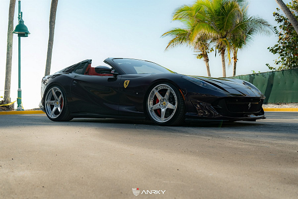 Фото дисков Anrky RS5.3 Полированный лак на Ferrari 812