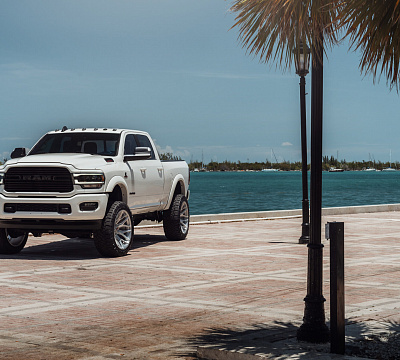 Фото дисков Vossen VFX-03 на Ram 1500 V