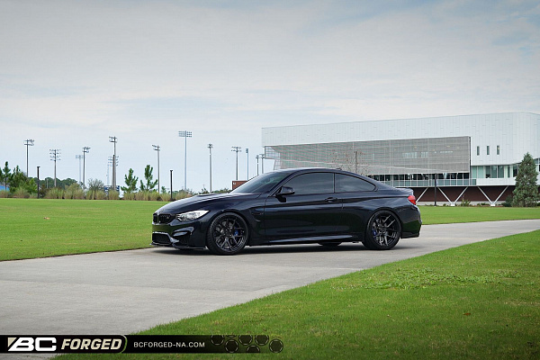 Фото дисков BC Forged HCS02 Глянцевый темный лак на BMW 4/M4 (F32/F82)